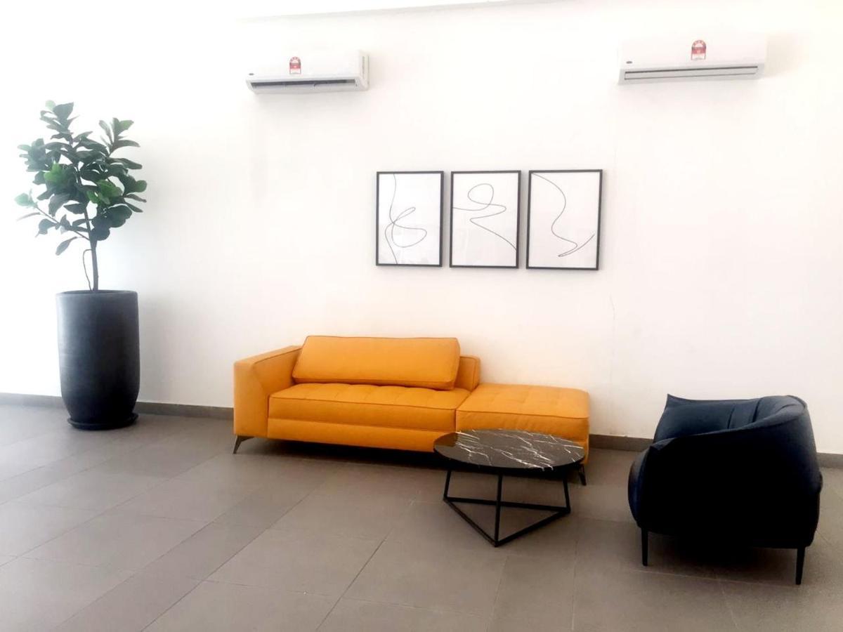 Del'S Guesthouse @ Southville Same Level With Pool Fits 8 Bangi Εξωτερικό φωτογραφία